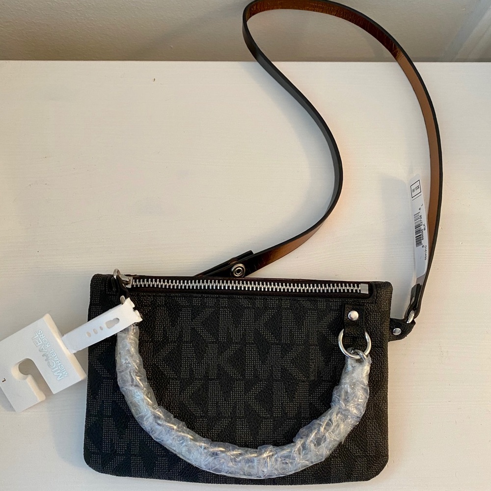 Michael Kors Wristlet